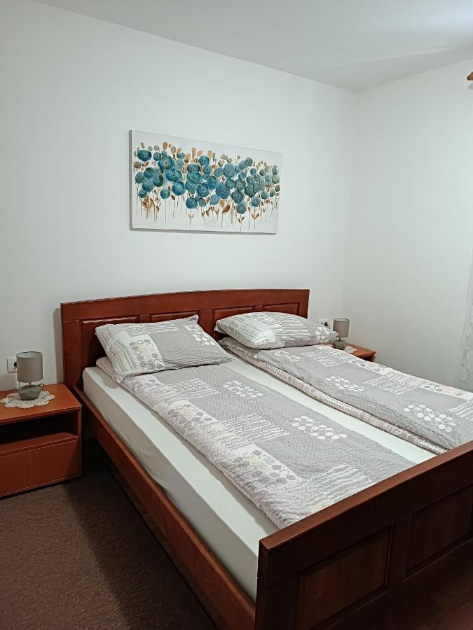 Apartment Hinic Vrhovine Kültér fotó