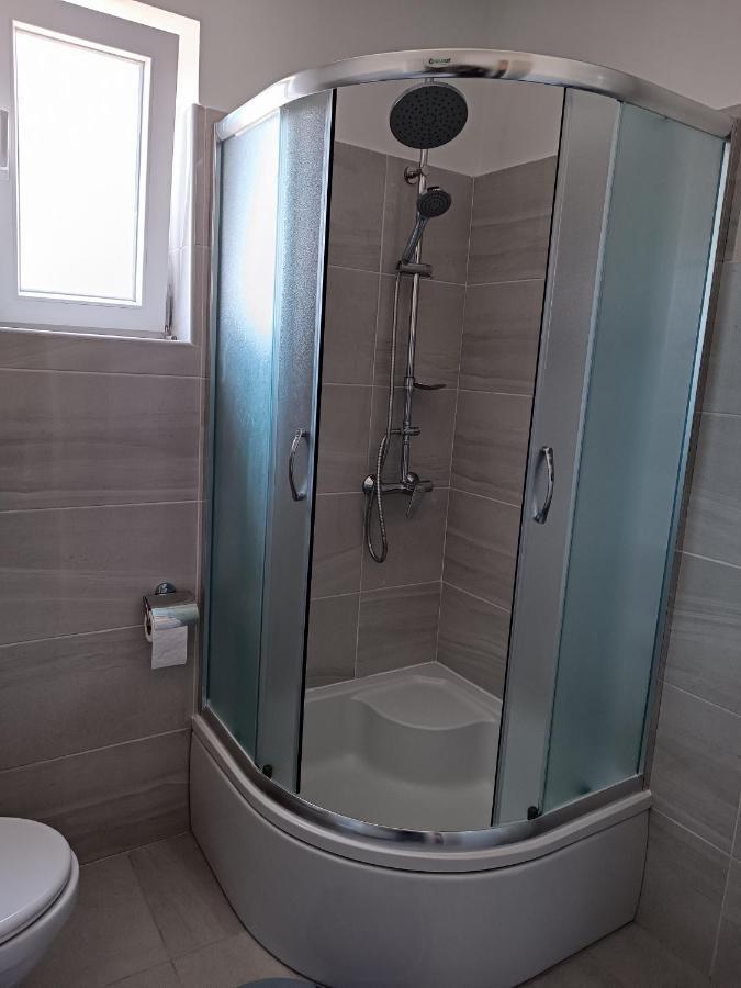 Apartment Hinic Vrhovine Kültér fotó