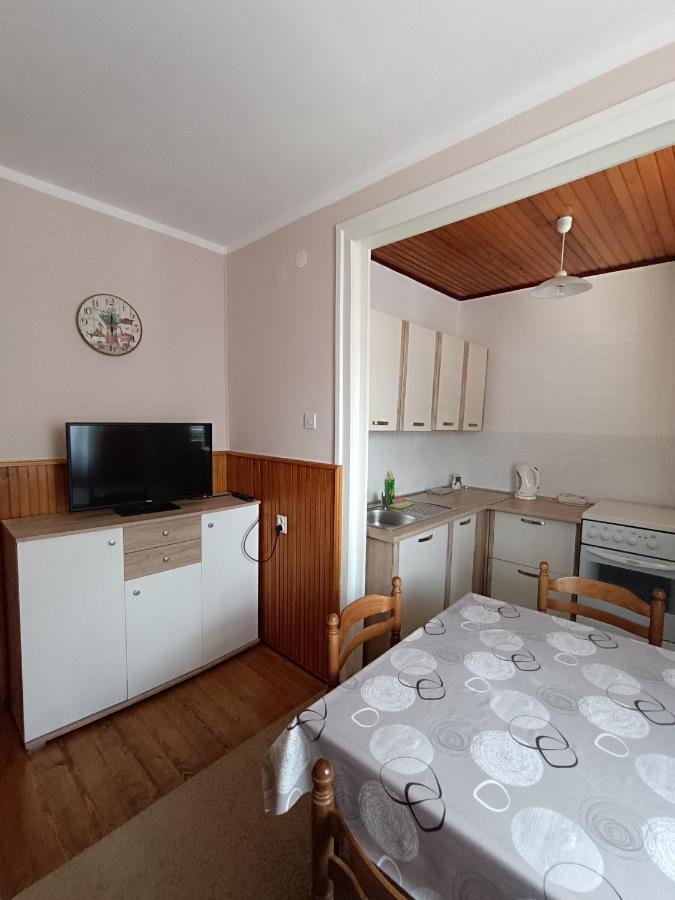 Apartment Hinic Vrhovine Kültér fotó