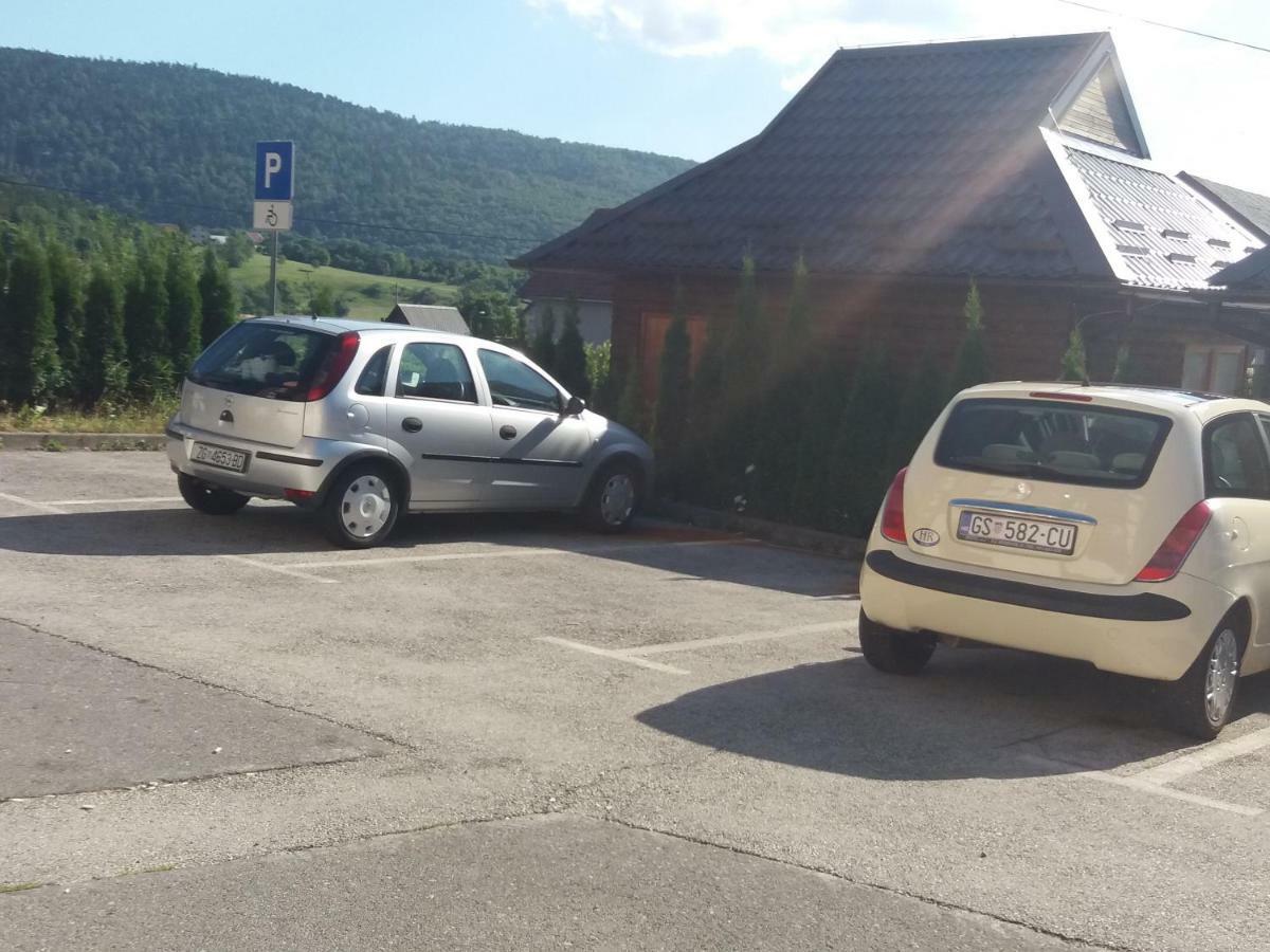 Apartment Hinic Vrhovine Kültér fotó